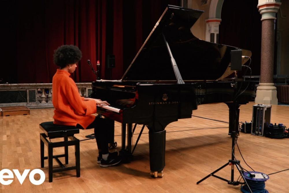 isata_kanneh-mason_-_schumann_kinderszenen_op._15_-_no._7_traumerei